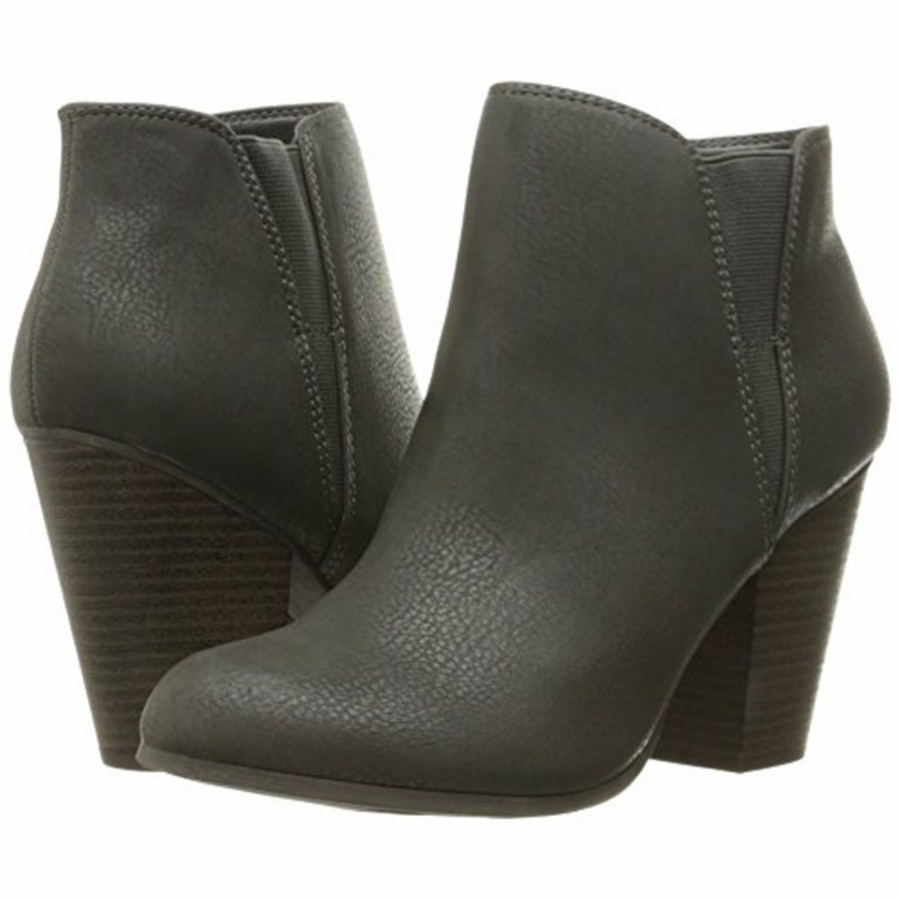 Fergalicious Punch Black Booties Sz 8